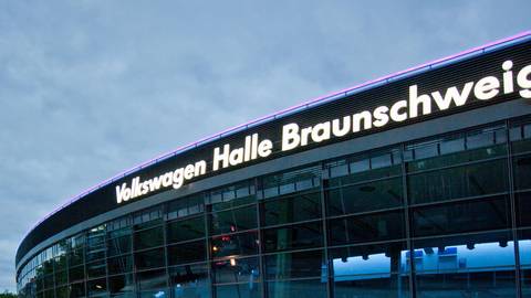 Volkswagen Halle Braunschweig - Bild 1